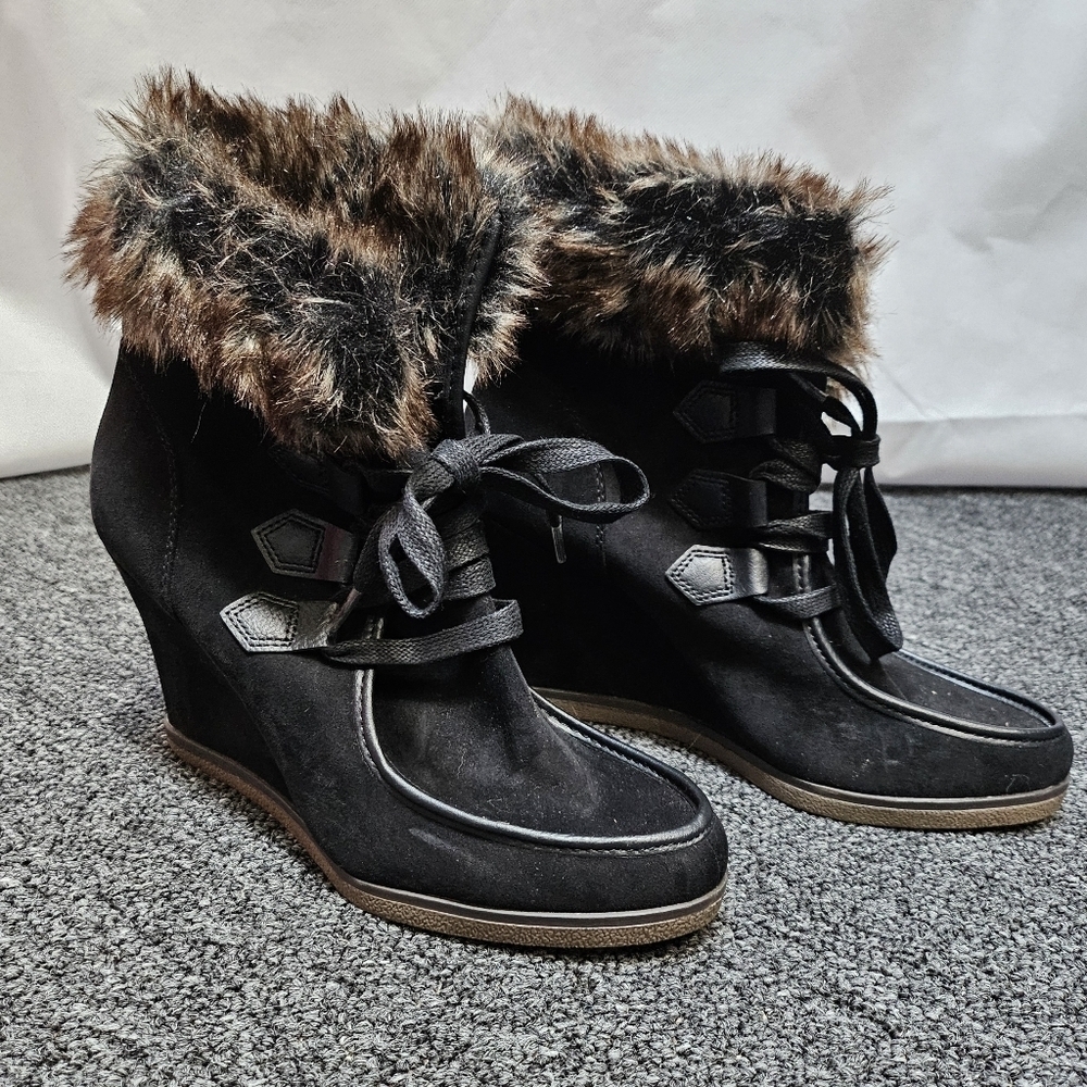 Merona Jaden Faux Suede Shearling Black Wedge Lace Up Boots Size 8
